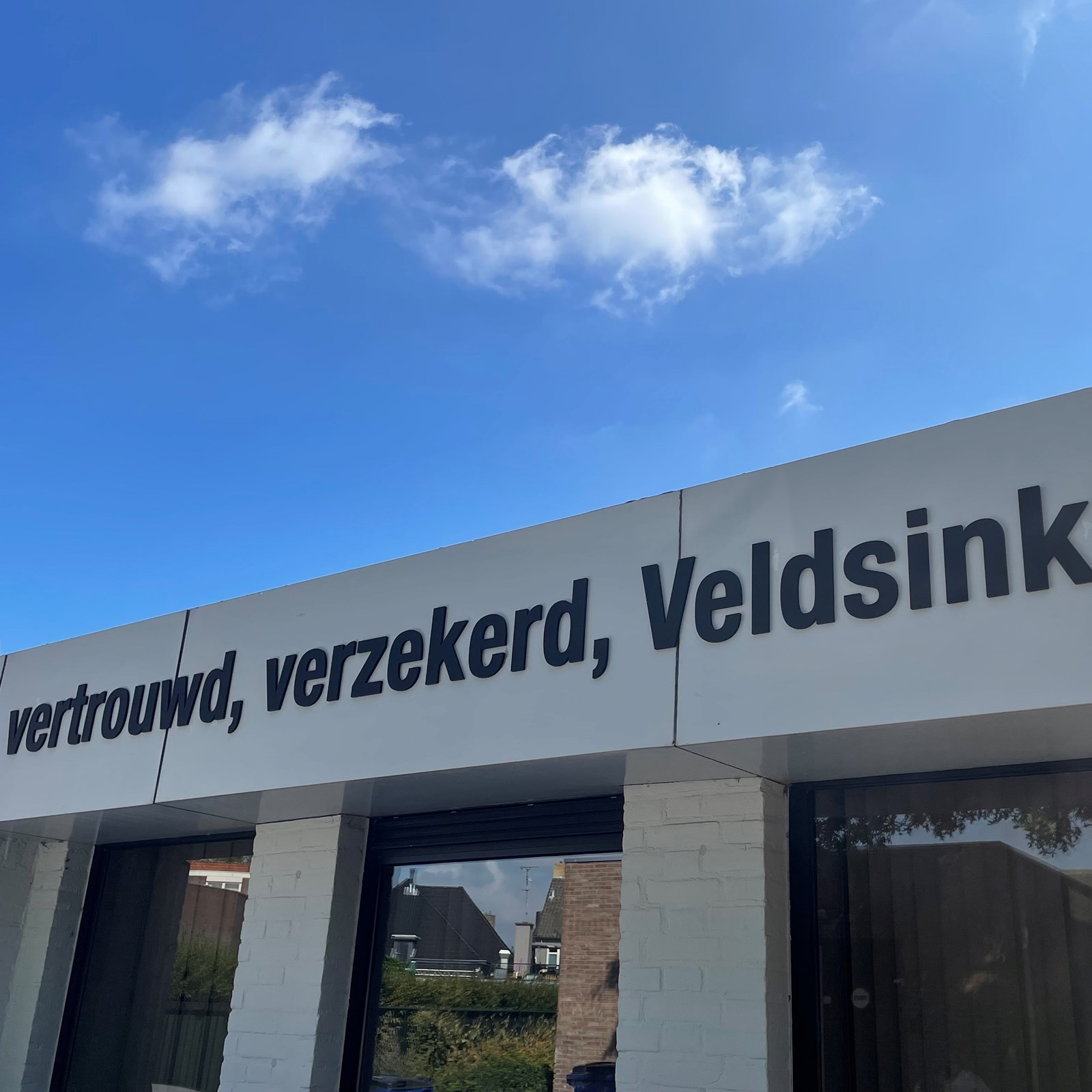 Veldsink – Van Hunsel & Govers In Budel - Informatie Over Het Kantoor